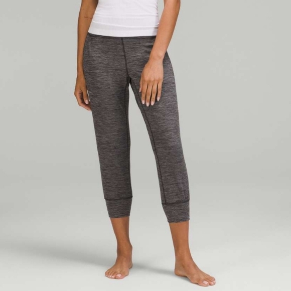 Lululemon Align Joggers 24" Crop Pants Heathered Black Grey Size 4 - Picture 16 of 16